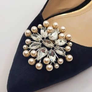 White House Black Market Pearl Shoe Clips
